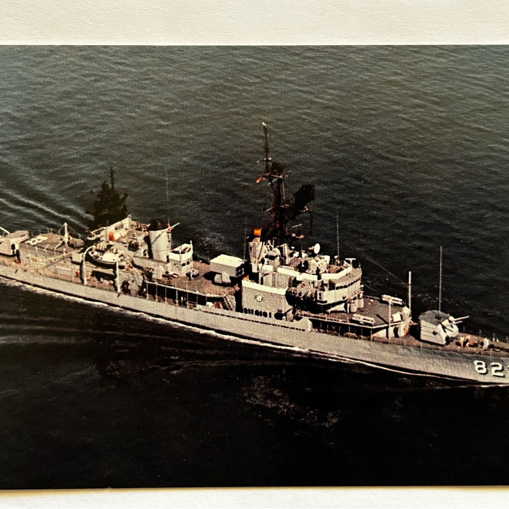 USS Robert H. McCard (DD-822) Destroyer Ship Vintage Postcard (1970s) - Picture 2 of 3